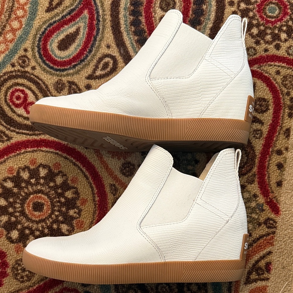 Sorel Out N About Slip-On Wedge Boots - Women's 9.5 - Picture 3 of 6